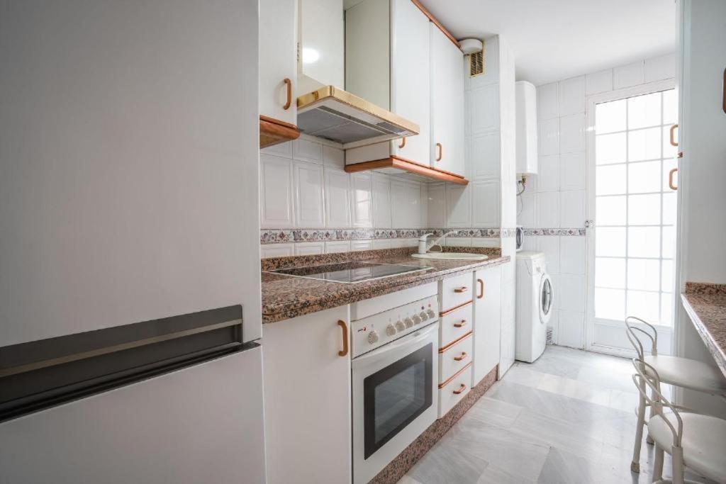 Apartamento Centrico Frente Villa Oniria Гранада Екстериор снимка