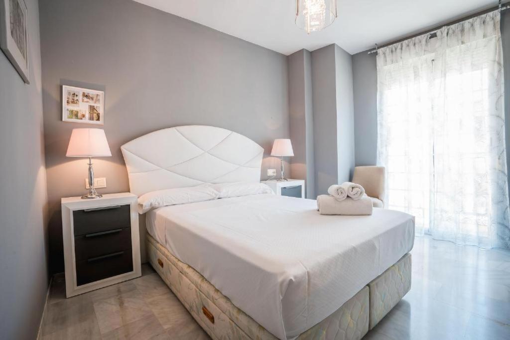 Apartamento Centrico Frente Villa Oniria Гранада Екстериор снимка