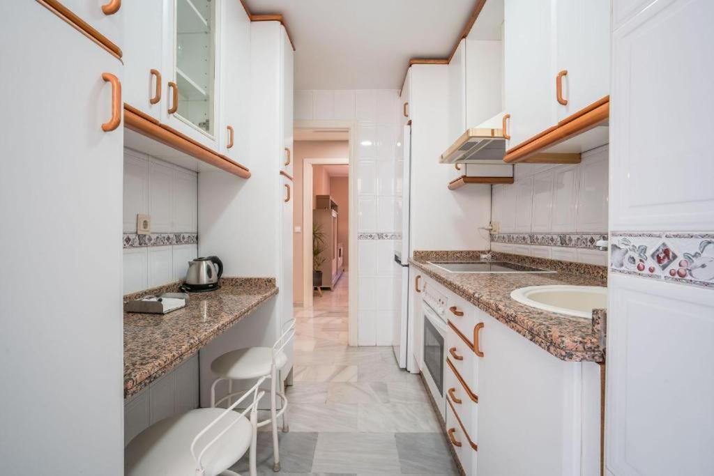 Apartamento Centrico Frente Villa Oniria Гранада Екстериор снимка